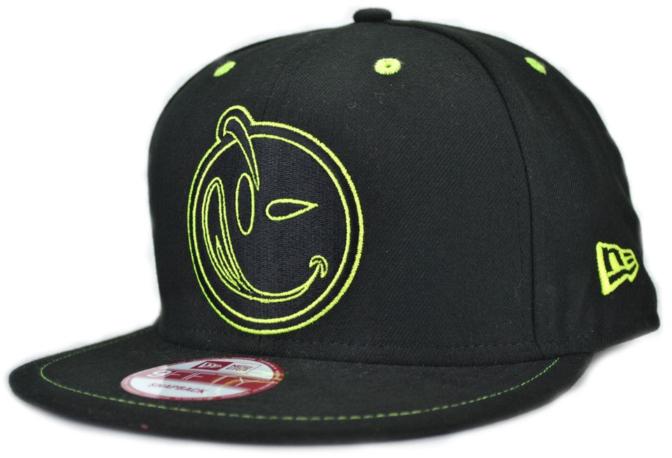 YUMS NEW ERA 9FIFTY SMILEY SNAPBACK FLATLINE HAT BLACK/ NEON CYBER 