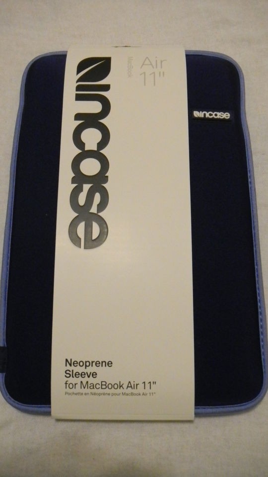 Incase Neoprene Sleeve Case Apple Mac Book Air 11 Blue depths 