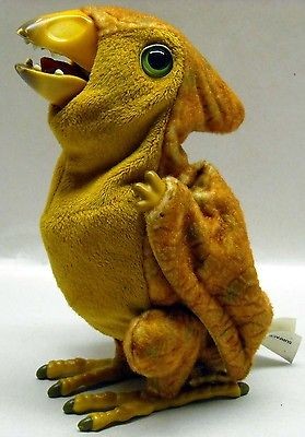 Playskool Kota & Pals Hatchling PTERODACTYL Baby Dino (roars & wings 