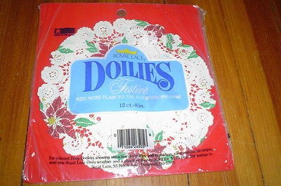 Christmas Paper Doilies Royal Lace 12   8 NIP poinsettias