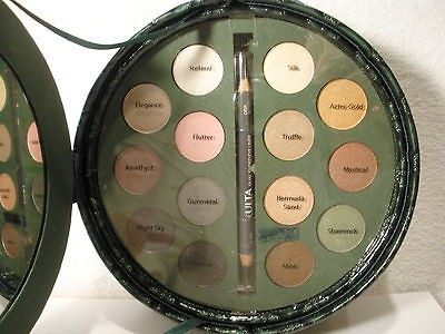  Makeup Palette Gift Set 14 Eyeshadows, 4 Blushes, 4 Lip Cremes & 1 