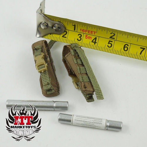 TA73 16 1/6 Scale USMC Rifleman 1016   Signal Flare x2 & Pouch x2