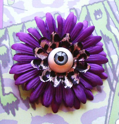 eyeball hair clip in Hair Accessories