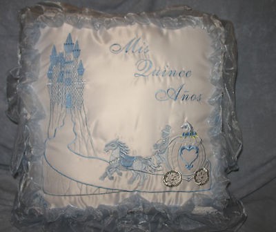 Lg Quinceanera kneeling Pillow   white/blue   Cinderella   Mis Quince 