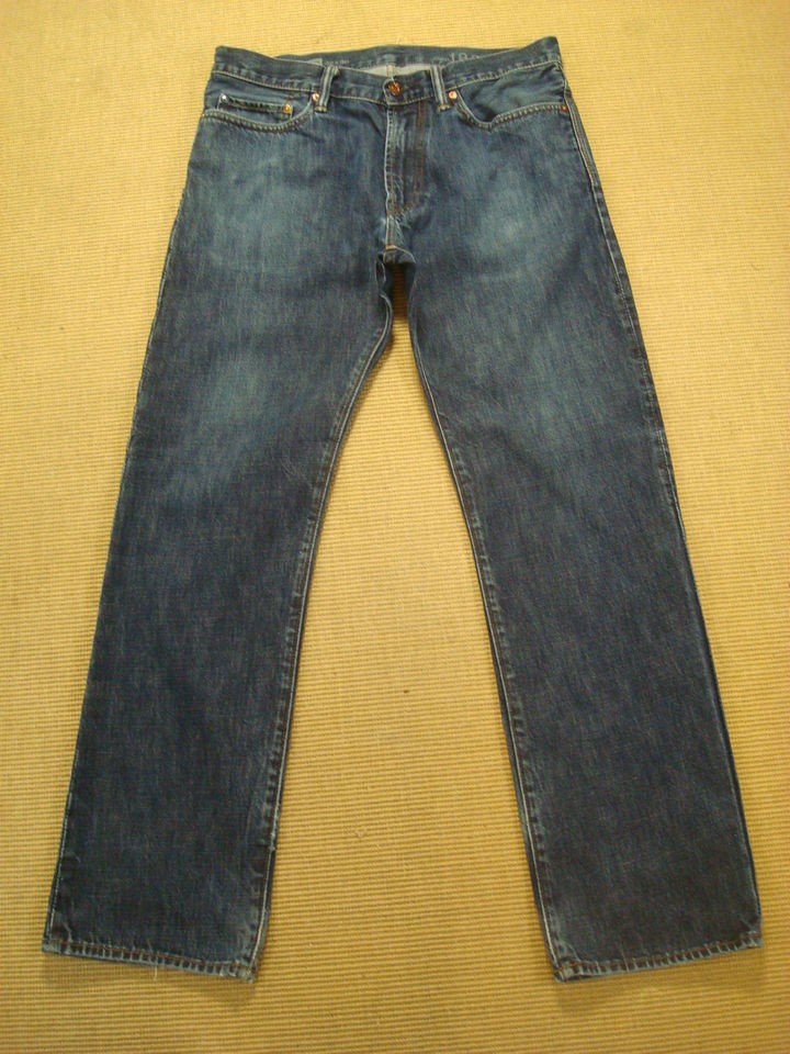 GAP AUTHENTIC STRAIGHT LEG JEANS SIZE 32X30