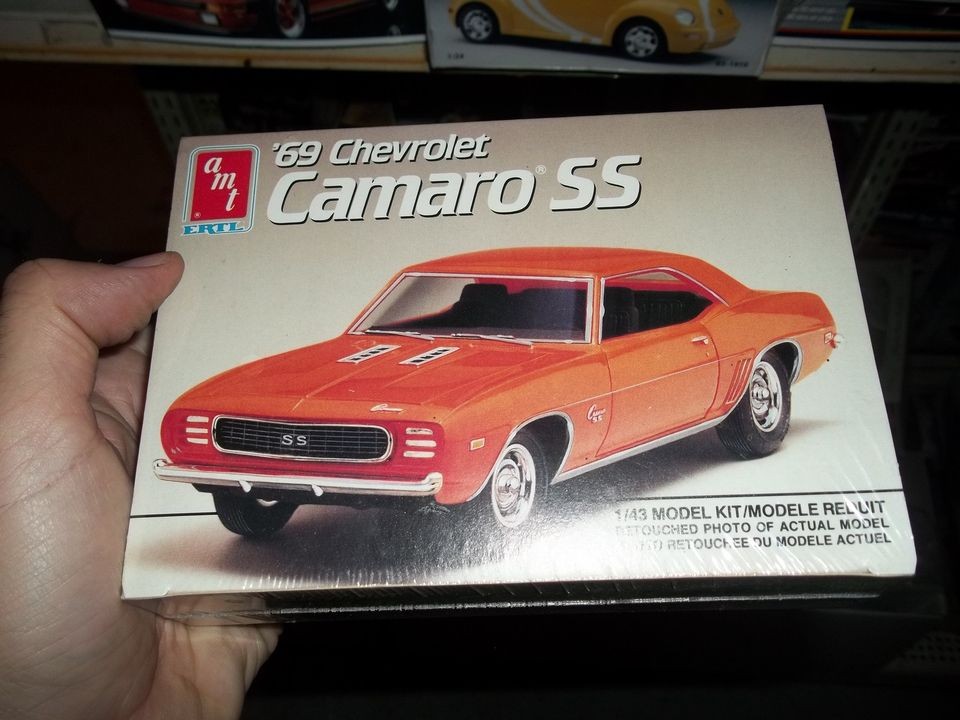 AMT 1969 CHEVY CAMARO Model Car Mountain KIT FS 1/43