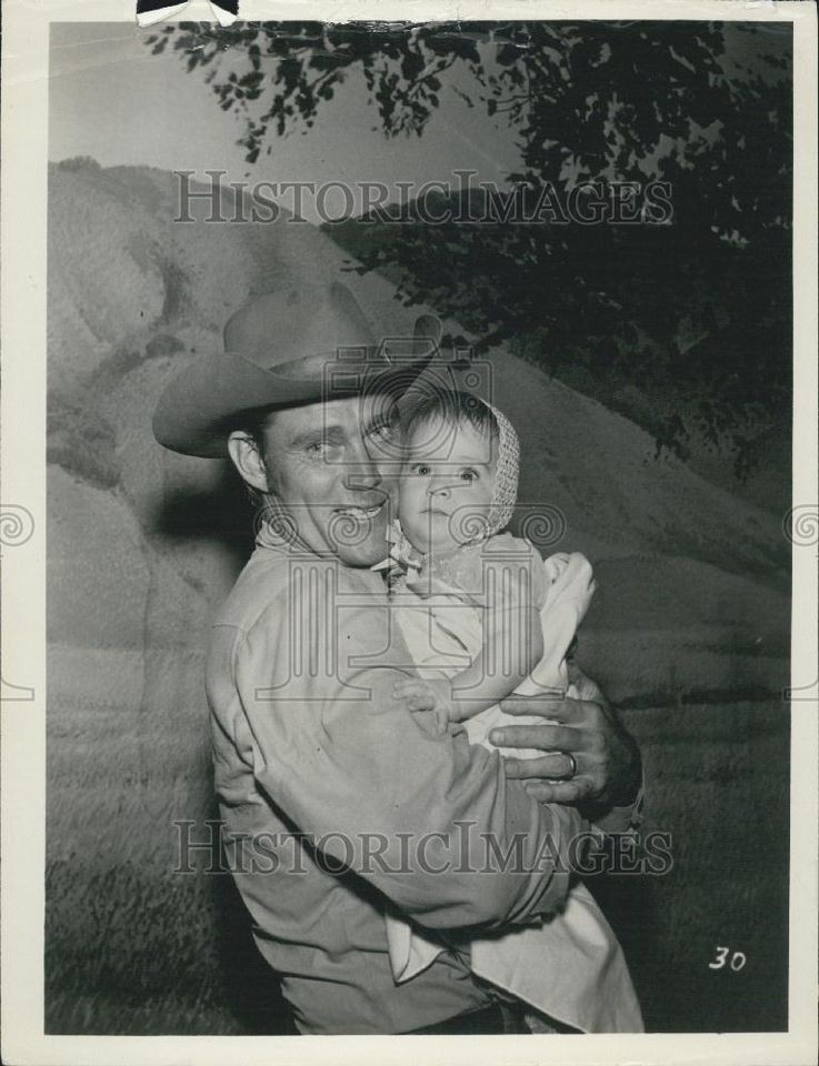   Photo The Rifleman The Babysitter Series Chuck Connors Robert Anacher