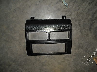   Center Dash Trim  A/C   88 94 Chevy/GMC Truck Suburban   CD Player