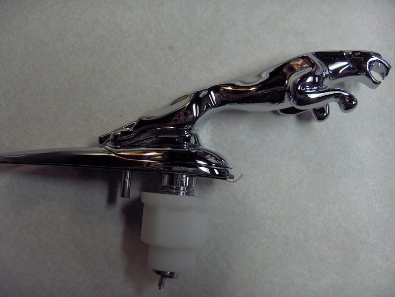 2000 01 02 03 X type S type Jaguar hood ornament leaper