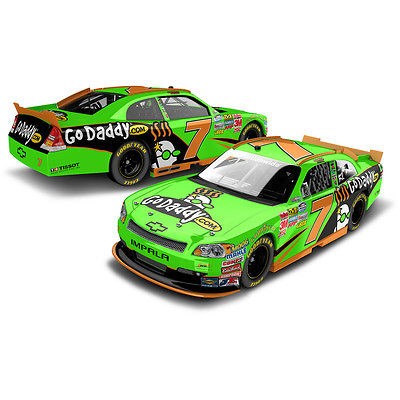   PATRICK #7 GODADDY NWS 1/24 NEW MINT ACTION NASCAR DIECAST CAR