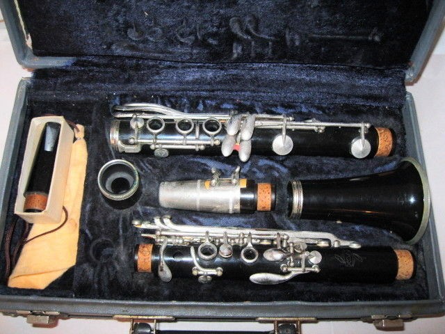 VOX CLARINET W/CASE VINTAGE STUDENT 1960S FIX OR PARTS