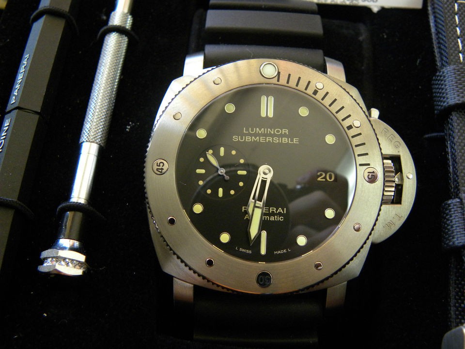 Brand New Panerai Submersible PAM 305 N 47mm Watch