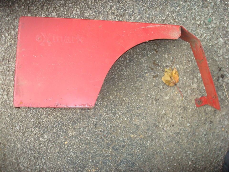   fender side belt guard over rear wheel for walk behind lawn mower