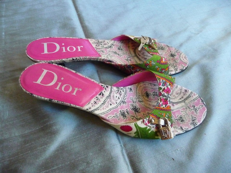 Dior kitten heel sandals size 38 fuscia & green paisley lock & key in 