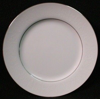 CROWN VICTORIA FINE CHINA LOVELACE PATTERN DINNER PLATE 10.5