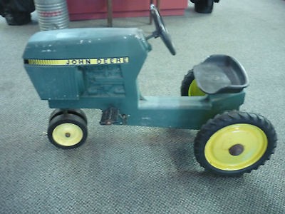 Vintage 1970s John Deere Pedal Tractor Metal All Original Great 