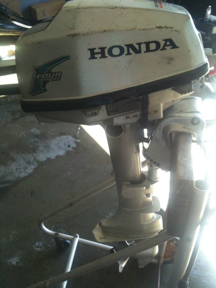 Honda 5 hp Outboard Boat Motor Prop Four Stroke 4 Stroke Tiller Dinghy