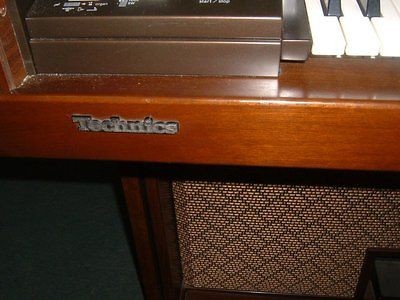 Technics Organ Model SX F3 with bench