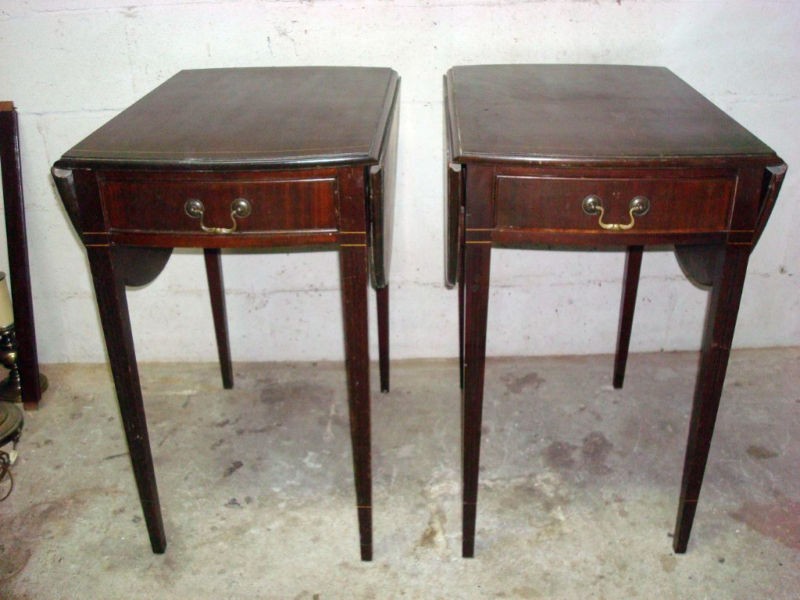 PAIR MID CENTURY MAHOGANY DROP LEAF NIGHTSTANDS TABLES