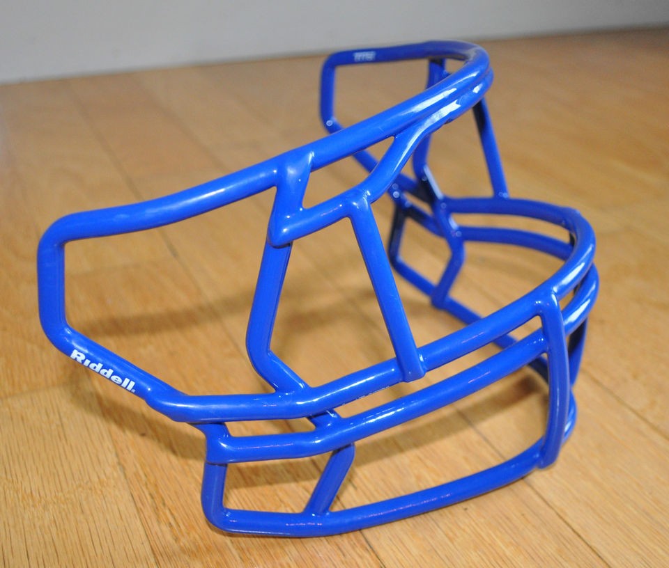 riddell facemask in Clothing, 