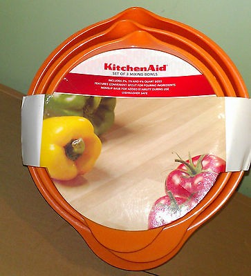 KitchenAid set of 3 plastic mixing bowls orange nonslip base*NWT*