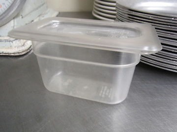   CONTAINER WITH LID CAMBRO GN 1/9 X 100MM CAMWEAR 94CW GN 1/9 X 4