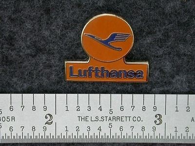 lufthansa pin in Collectibles