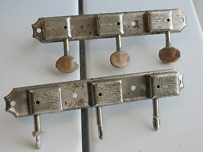 SET OF ORIGINAL 1955 GIBSON SG SPECIAL SINGLE LINE GUITAR TUNERS