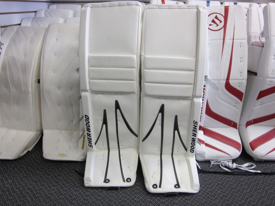   NEW 35+1 Sherwood T95 PL33 Canadian Made Goalie Leg Pads WHITE/BLACK