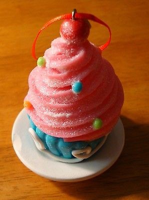 PINK CUPCAKE CANDY CHRISTMAS TREE ORNAMENT Cake Bakery Kitchen Baker 