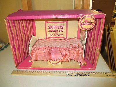 SKIPPER 1960s Barbie jeweled bed Suzy Goose MIB SKOOTER Mattel doll 