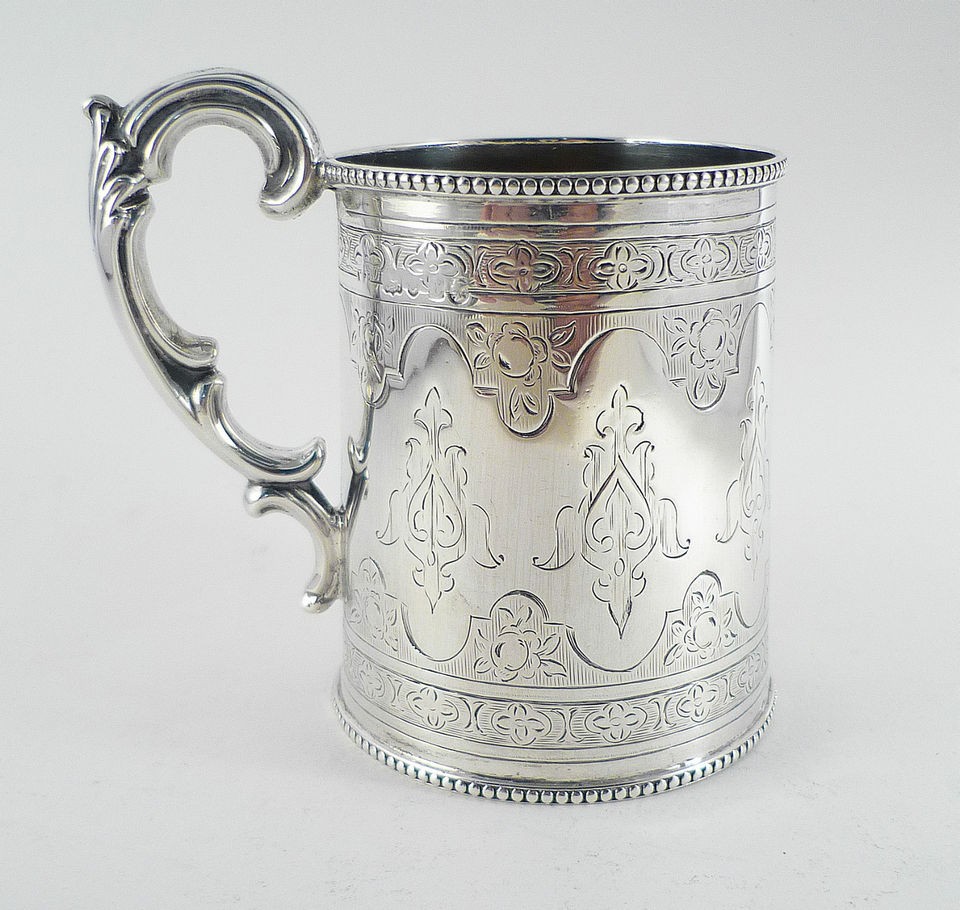 SOLID SILVER BRIGHT CUT CRISTENTING MUG LONDON 1860 WILLIAM HUNTER 