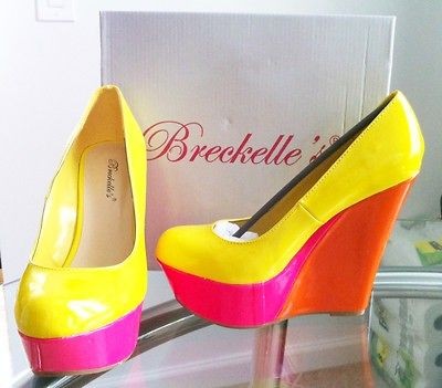 Breckelles color block wedges, NWB Size 7