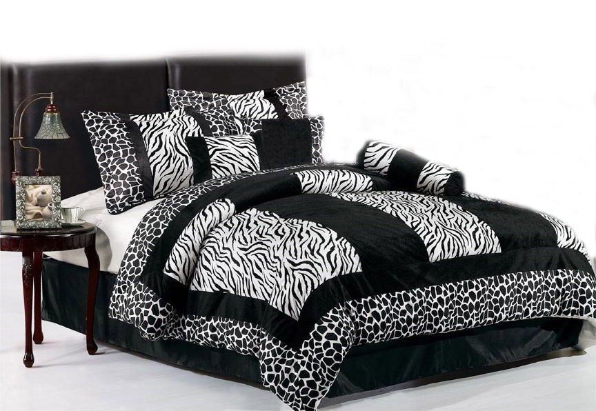   Micro Fur Zebra with Giraffe Design Comforter Set/Bed In A Bag New