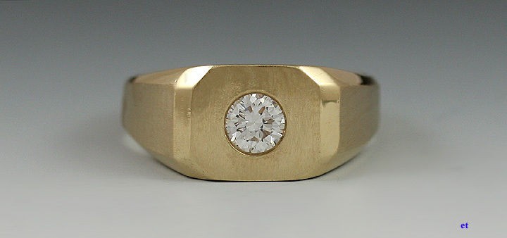 Diamond 14K Gold Brushed & High Finish Mens Ring