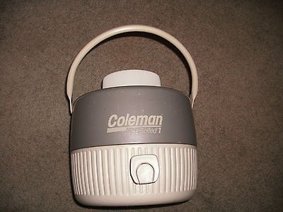 vintage coleman in Canteens & Coolers