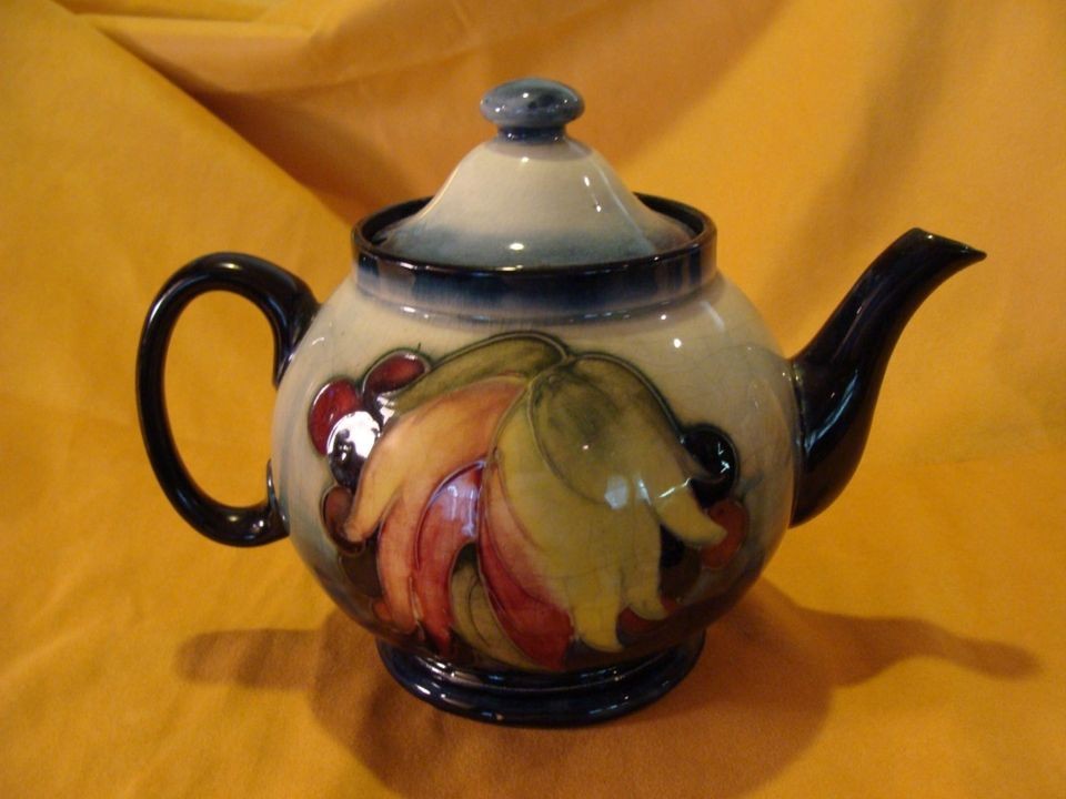 Gorgeous VERY RARE Vintage MOORCROFT TEAPOT GRAPE & LEAF