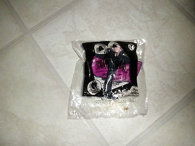 MCDONALDS 2012 HOTEL TRANSYLVANIA #1 CAPE FLAPPIN DRAC MINT