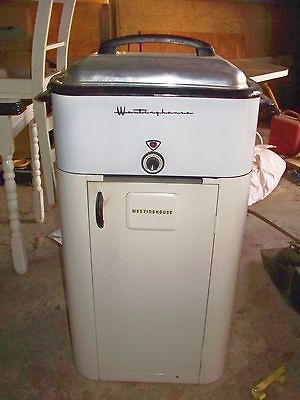 Vintage Westinghouse Roaster Oven with Stand Rack Temp Booklet Nice