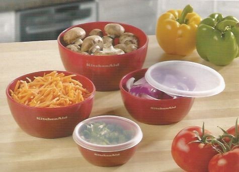 NEW KitchenAid Set of 4 Red Apple Prep Bowls & Lids   KC176BXERA