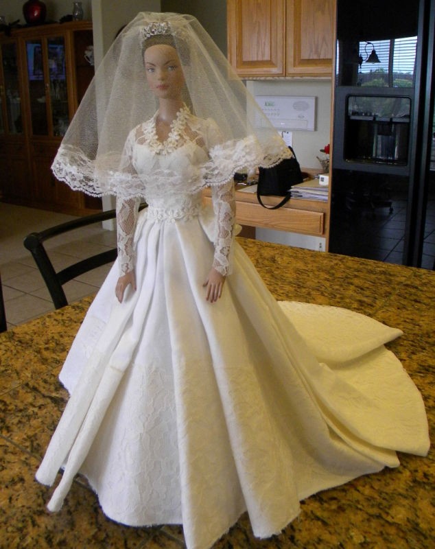 PRINCESS KATE S WEDDING GOWN PATTERN ELLOWYNE WILDE