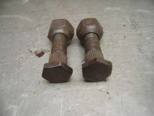 CUSHMAN TRUCKSTER HAULSTER REAR WHEEL STUDS ALL 4 LUG MODELS #806274