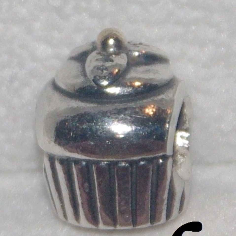 Authentic Pandora ALE 925 Silver &14k Gold Cupcake Charm 790417 +Free 