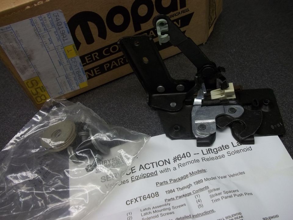   MOPAR Rear Liftgate / Hatch Latch P/N CFXT6408 1984 1989 Dodge Caravan