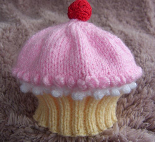 KNITTING PATTERN TO MAKE *BABY CUPCAKE HATS* IN 5 SIZES