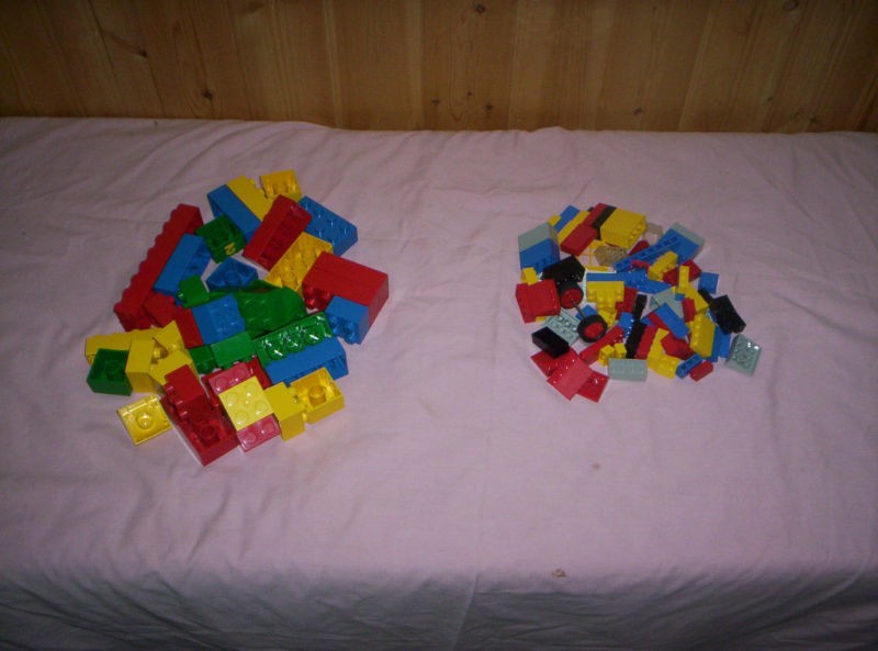 2LB TYCO BUILDING BLOCKS MINNIE AND DULPO SIZE LOT UGC