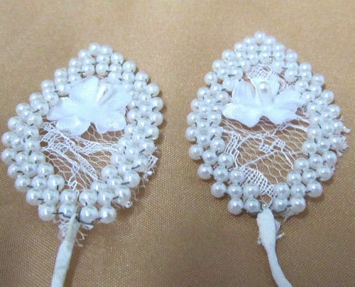 Elegant and Dainty Wilton Pearl Leaves Adornments Pkg 2