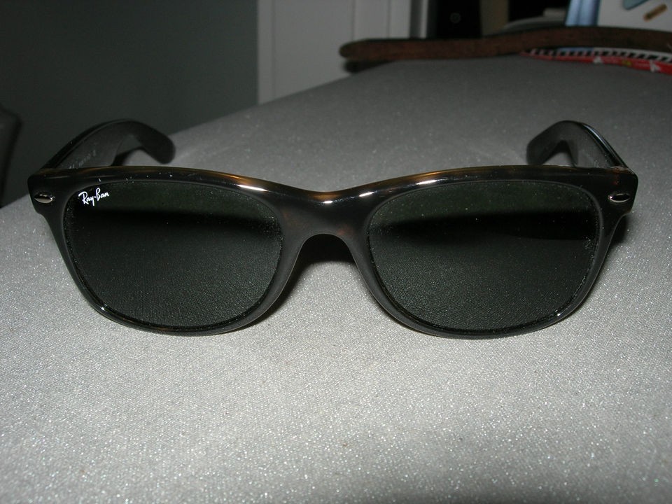 ray ban wayfarer, Clothing, 