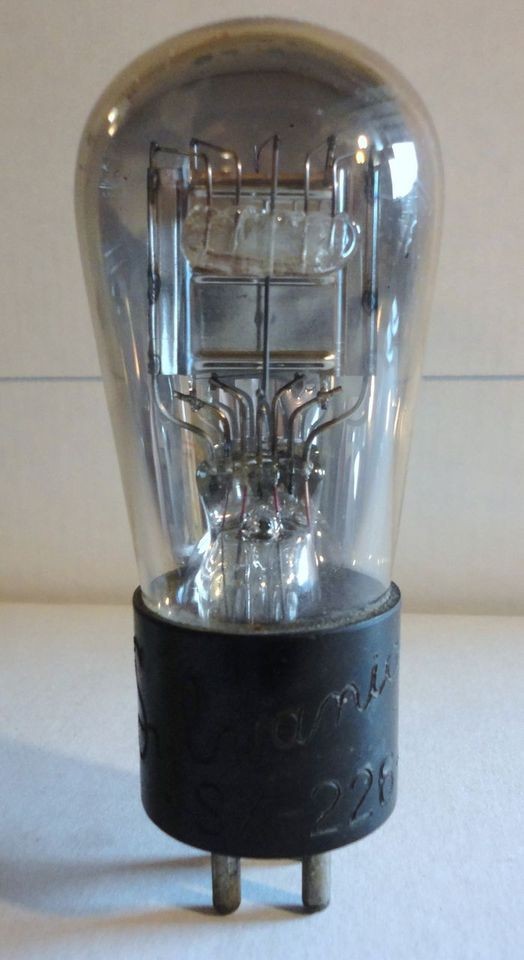 Vintage Globe Vacuum Tube Sylvania SX 226 SX226 26