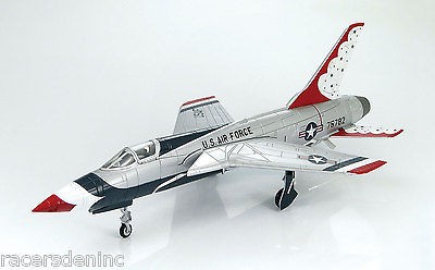 HA2502 Hobby Master 1/72 Republic F 105B Thunderchief USAF 